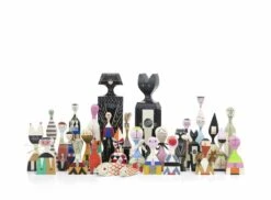 Vitra Poupée En Bois 10 -Vitra Soldes 2024 1878906 Wooden Dolls Group FS v fullbleed 1440x